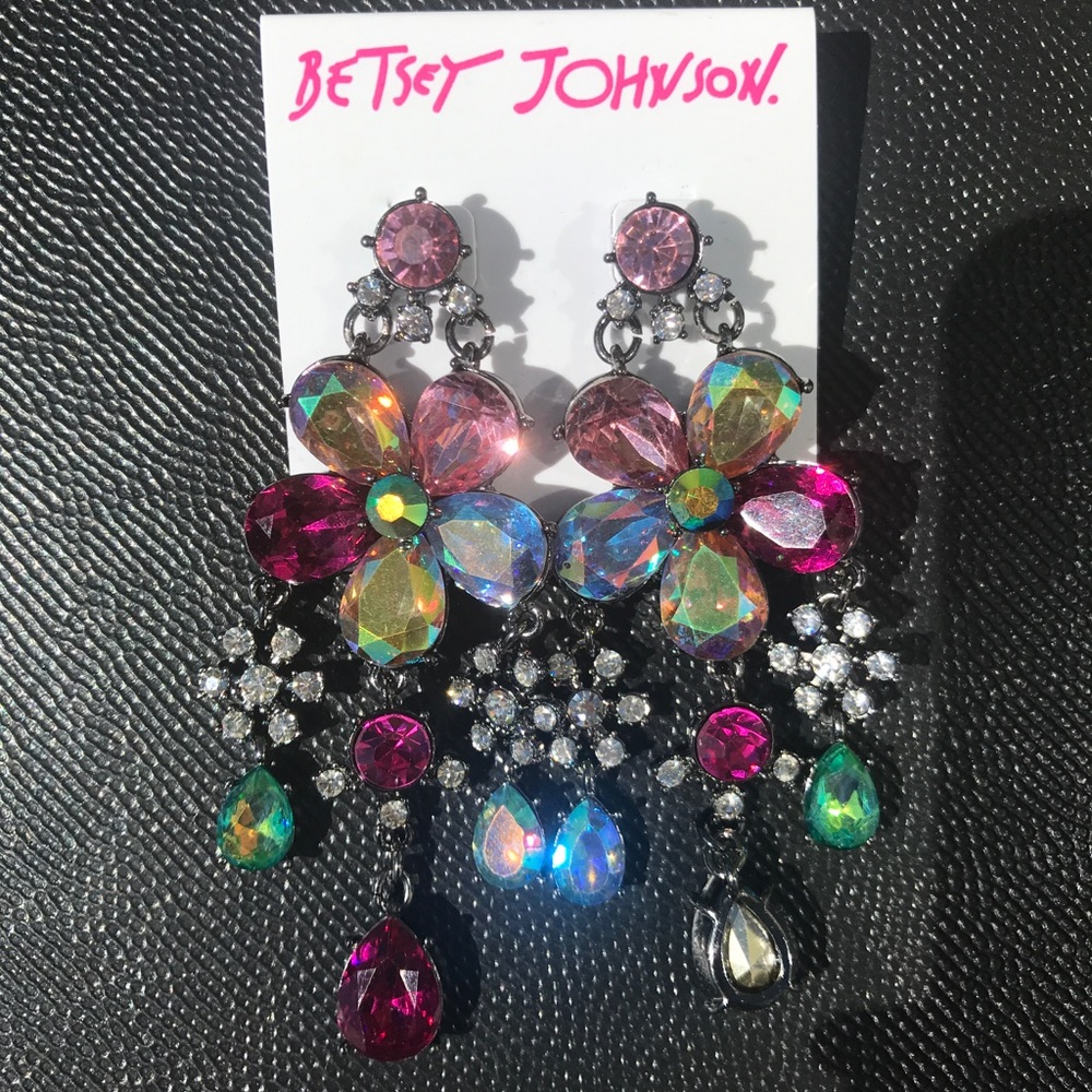 NWT Betsey Johnson flower rhinestone drop earrings